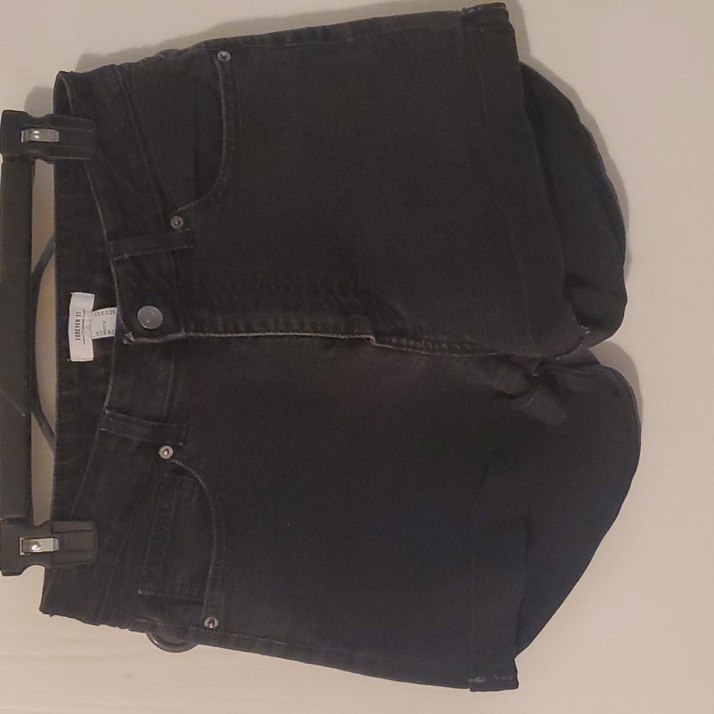 Black Forever 21 Shorts Size 29 US